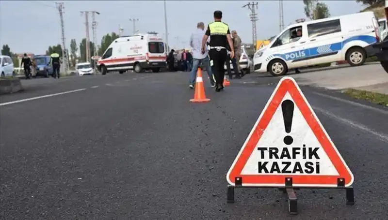 Tekirdağ'da Kontrolden Çıkan Otomobil Bariyere Çarptı, Bir Kişi Hayatını Kaybetti