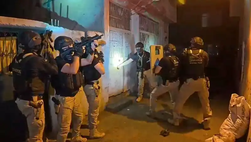 İstanbul’da DAEŞ’e Yönelik Büyük Operasyon: 18 Kişi Gözaltında