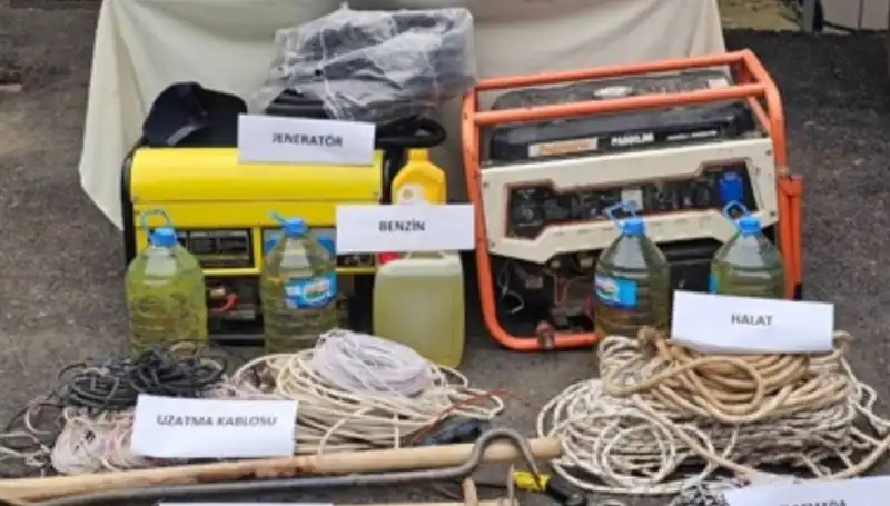 Sofya'da Kaçak Kazı ve Uyuşturucu Operasyonu: 9 Şüpheli Ele Geçirildi