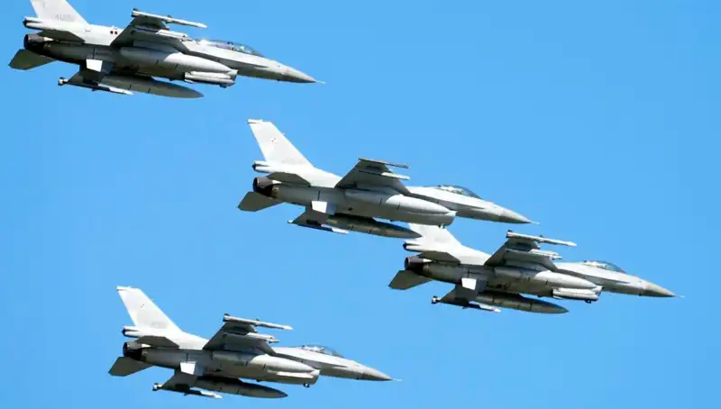 F-16 Eğitim Programı: Ukraynalı Pilotlar için 310 Milyon Dolarlık Yatırım