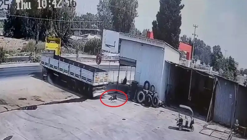 16 Yaşındaki Çocuk İşçinin Trajik Ölümü, TIR Altında Kaldı