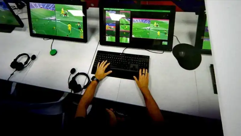 İtalya'da VAR Anlık Görüntü Uygulaması: Futbol Tutkunları İçin Yeni Bir Devrim