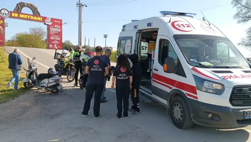 Edirne'de Motosiklet Kazası: Yaralılar ve Kaza Detayları Aydınlatıldı