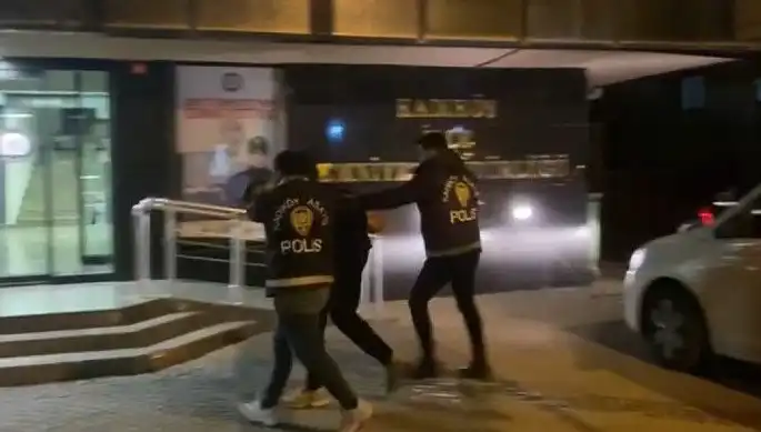 Galatasaray Taraftarına Saldıran Şüpheli Polisi Tarafından Yakalandı