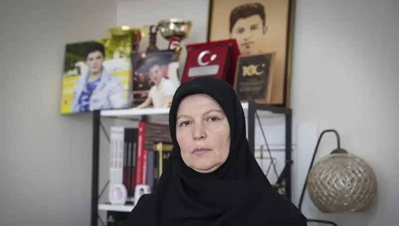 15 Temmuz'un Kahramanı: 16 Yaşındaki Mahir Ayabak'ın Annesinin Yürek Burkan Hikayesi