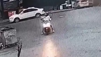 İstanbul'daki AVM'de Gerilim Dolu Anlar: Ateş Açıldı!