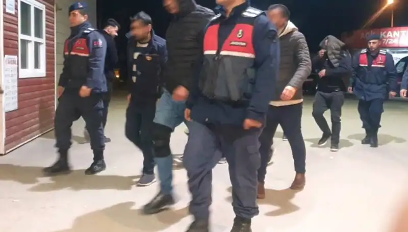 Uyuşturucu Partisi İçin Hazırlanan Bağ Evine Baskın: Detaylar Şok Edici