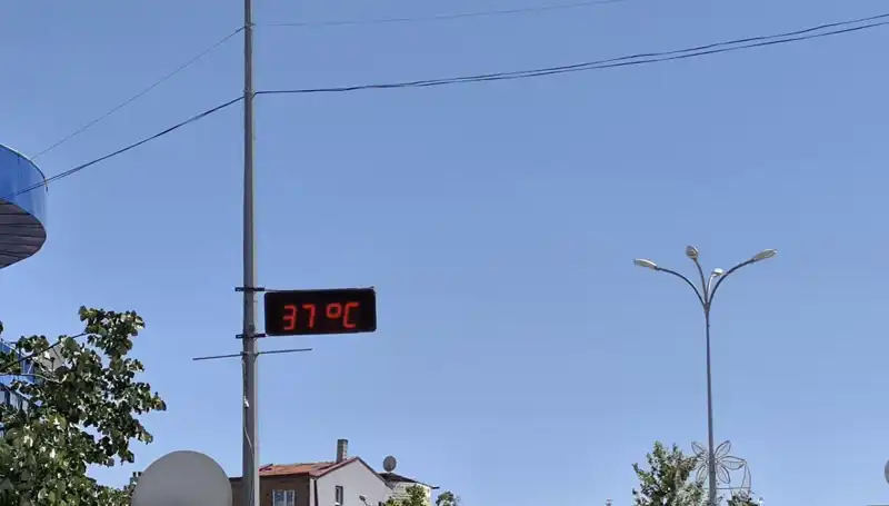 Sıcak Havalar Hayatı Olumsuz Etkiliyor: Termometreler 38 Dereceyi Geçti