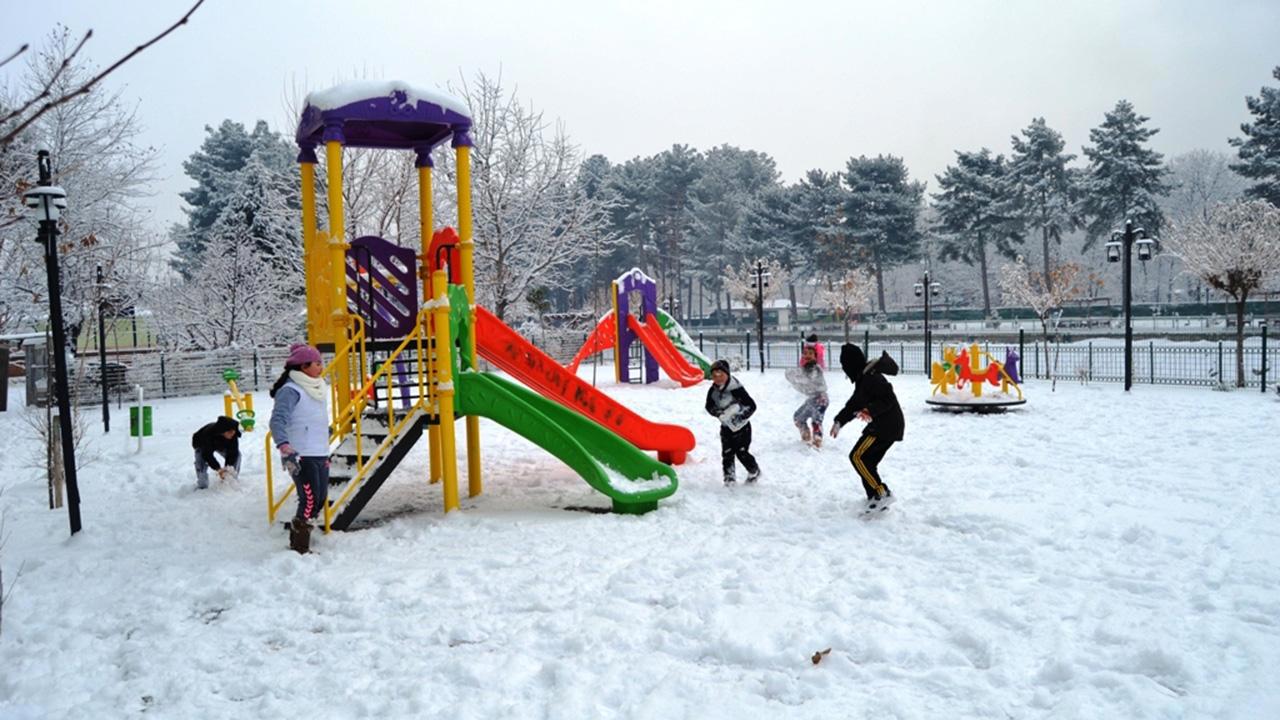 İstanbul'da Okullar Tatil Edildi