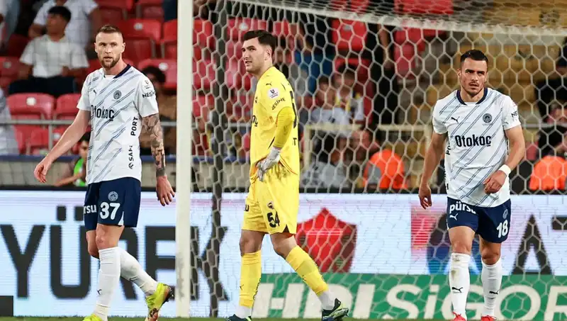Fenerbahçe’nin Beklentileri Tükendi: Darmadağın Olma Süreci