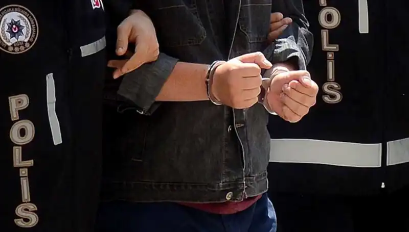 Kayseri'de Yasa Dışı Silah Operasyonu: İki Zanlı Yakalandı, Detaylar Şok Edici!