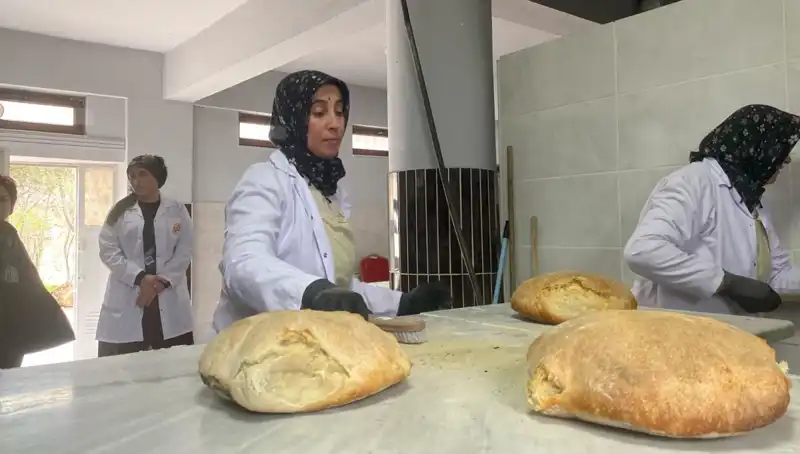 600 Yıllık Gelenek: Ata Ekmeği ile Geçim Sağlayan Aileler