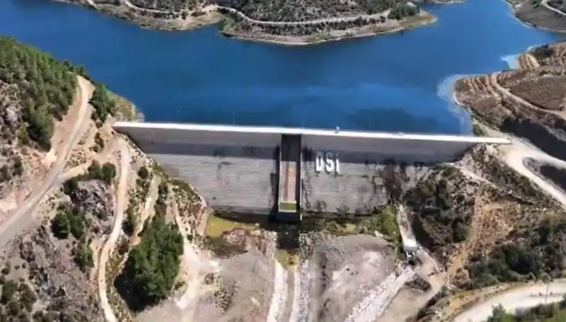 Çeşme'nin Kayıp Su Hasreti Sonunda Son Buluyor!
