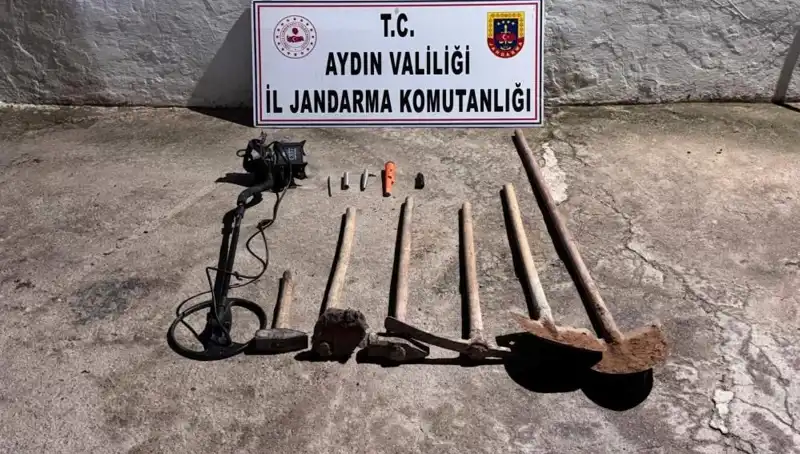 Aydın'da Kaçak Kazı Yapan 5 Kişi Suçüstü Yakalandı
