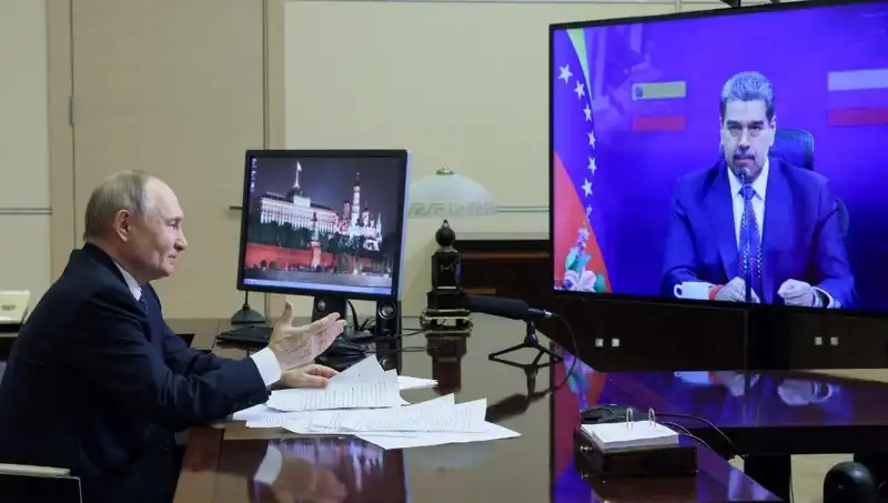 Rusya'dan Venezuela'ya Tarihi Davet: Putin ve Maduro Görüştü