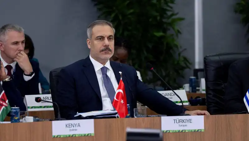 Türkiye, BRICS Zirvesi’nde Yapay Zeka Uyarısı Yaptı: "Tedbir Şart!"