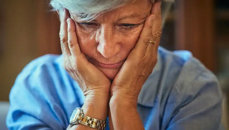 40'lı Yaşlarında Alzheimer Teşhisi: Erken Uyarı İşaretleri Gözden Kaçtı
